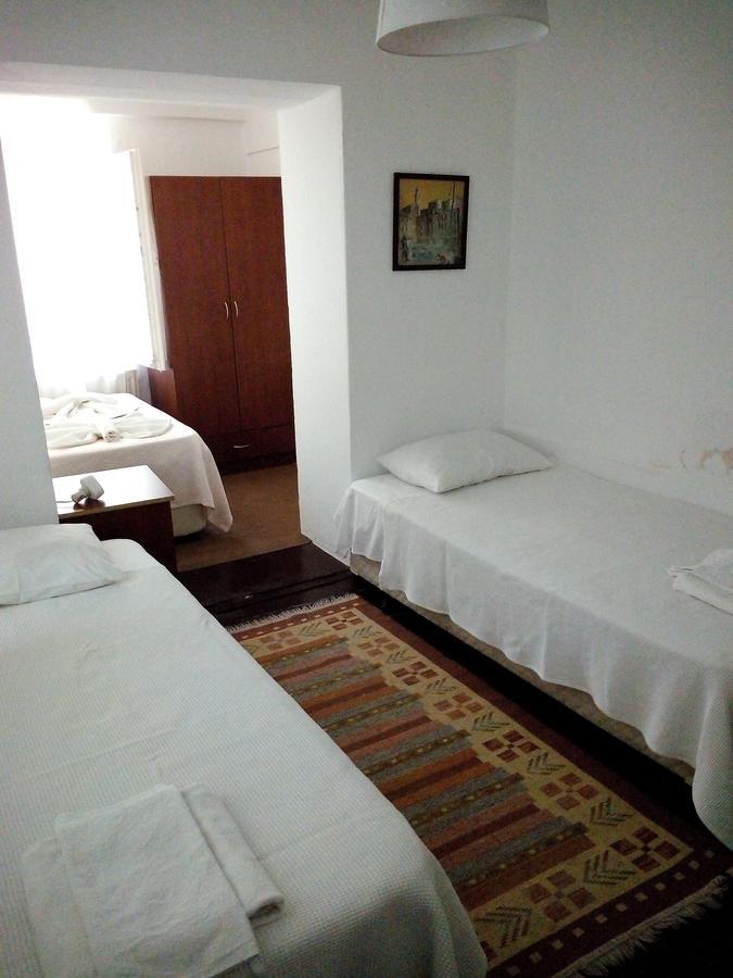 Mavi Pension Hotel Ayvalik Exterior photo